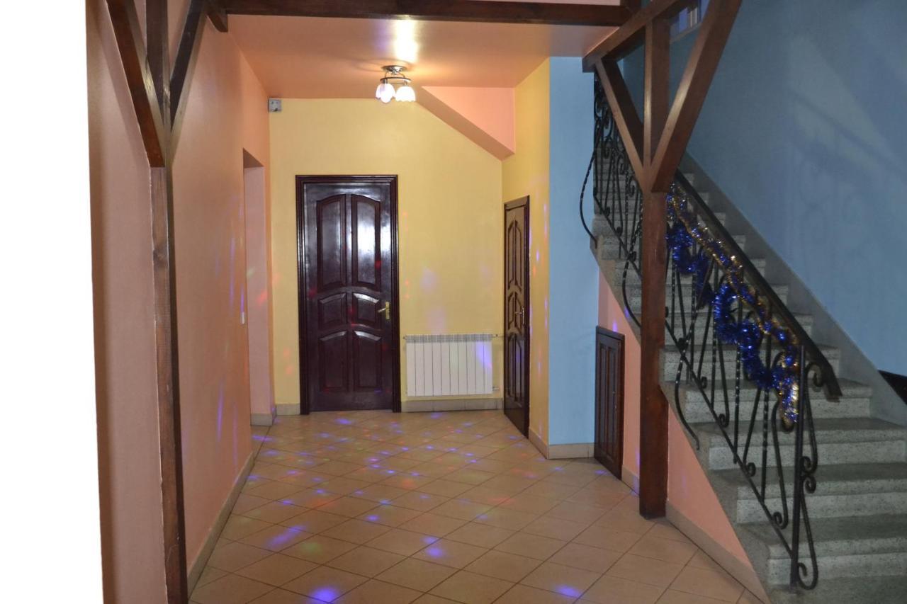 Hotel Rava-Ruska מראה חיצוני תמונה